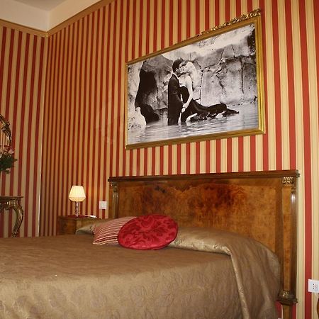 Le Sorelle Lumiere Bed and Breakfast Rome Kamer foto