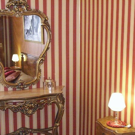 Le Sorelle Lumiere Bed and Breakfast Rome Kamer foto